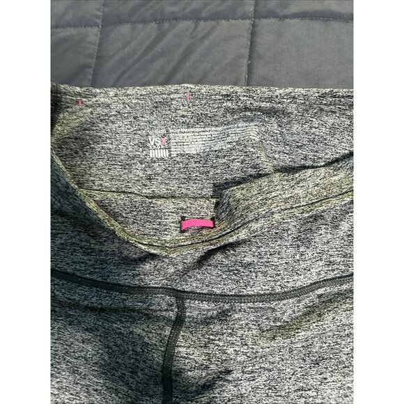 Victoria Sport Knockout Victoria's Secret Crop M Heather Gray Legging Capri VSX - Picture 2 of 4